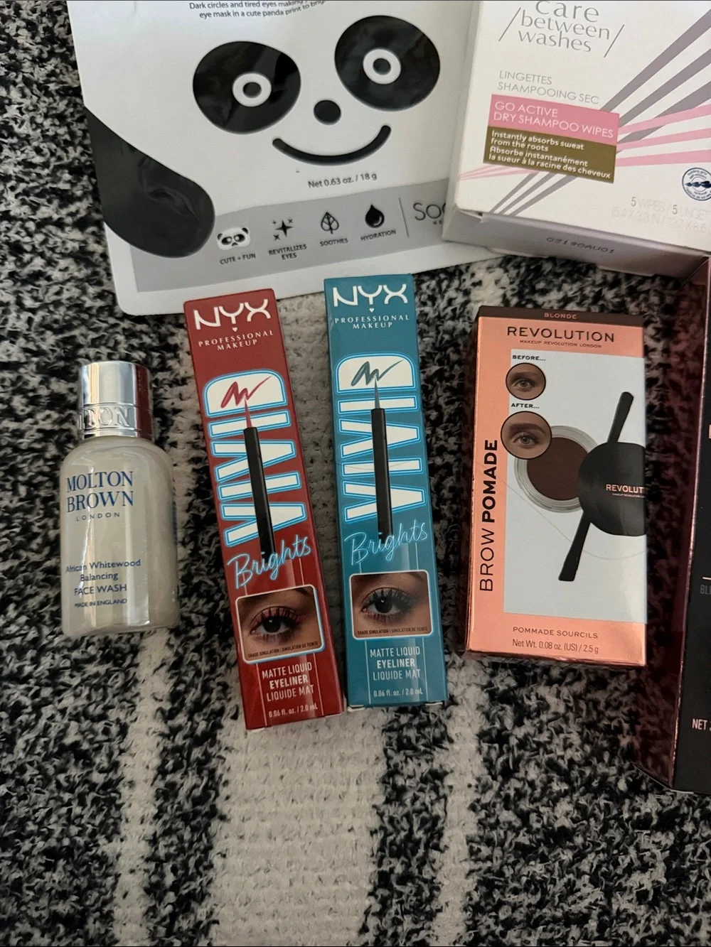 Women’s Beauty Bundle of 8 Items!